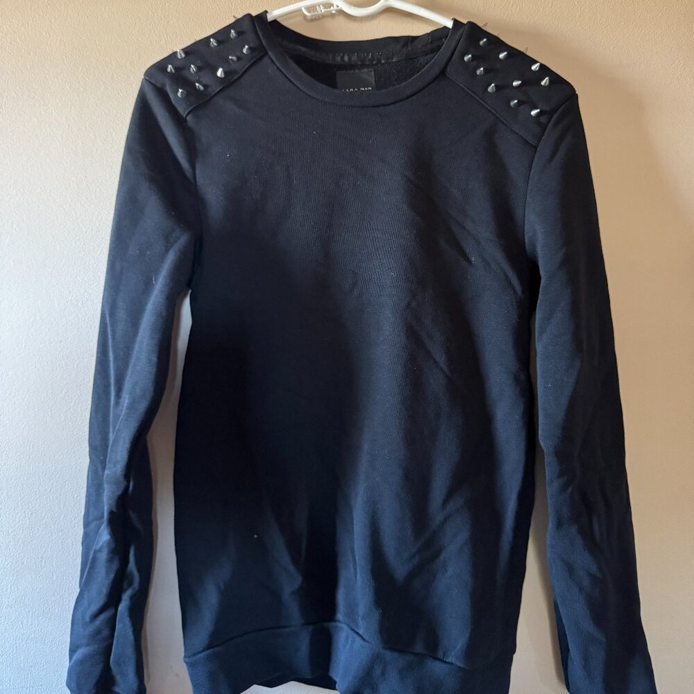 Shoulder studded sweater